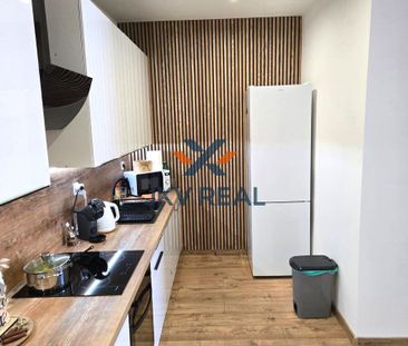 Prenájom Pre Náročných: Luxusný 3-izbový Byt s Balkónom v Srdci Mic... - Photo 2