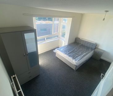 Room in a Shared Flat, Marston Way, SE19 - Photo 3