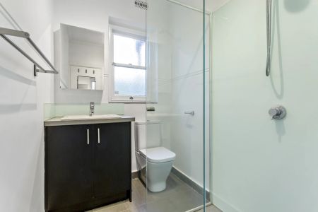 'Minimal Fuss & Maximum Lifestyle' - Photo 4