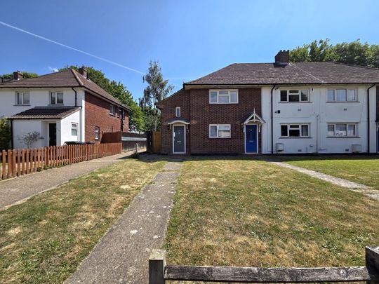 St. Nicholas Avenue, Gosport - Photo 1