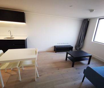 1 Bed Flat, Spinners Way, M15 - Photo 4