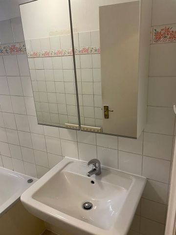 2 Bed Flat, Garratt Lane, SW18 - Photo 5