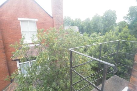 1 bedroom Studio to let - Photo 4