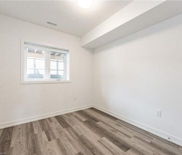 For Lease - 205 West Oak Trail Unit# 49, Kitchener, Ontario - Photo 6