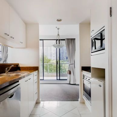 1 bed 1 bath-528 - Photo 1