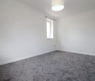 Jubilee Close, Haywards Heath, RH16 - Photo 1