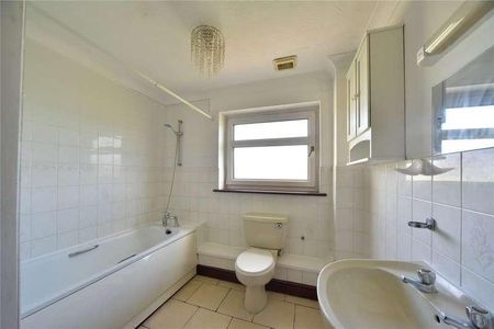 Wildmere Lodge Bungalow, Wildmere Lane, Holywell Row, Suffolk, IP28 - Photo 5