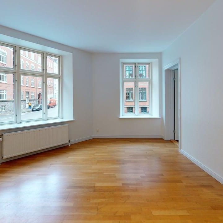 Central lejlighed i Aalborg med to værelser og gode faciliteter - Photo 1