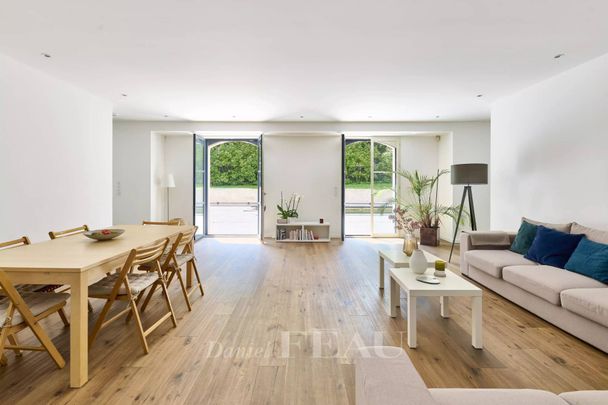 Location maison, Maisons-Laffitte, 11 pièces, 469.1 m², ref 85964013 - Photo 1