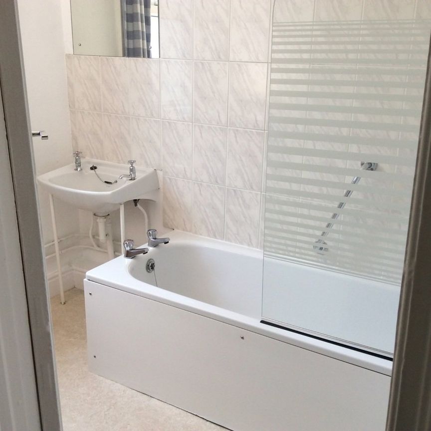 1 Bed Flat, Harcourt Road, S10 - Photo 1