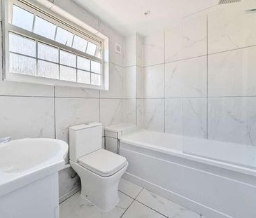 Birch Hill, Berkshire, RG12 - Photo 3