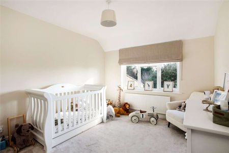 A superbly located, semi-detached family home presented in excellent condition throughout. - Photo 3