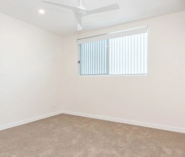 Stunning New 3-Bedroom Unit with Spectacular Views of Moreton Bay! - Photo 6