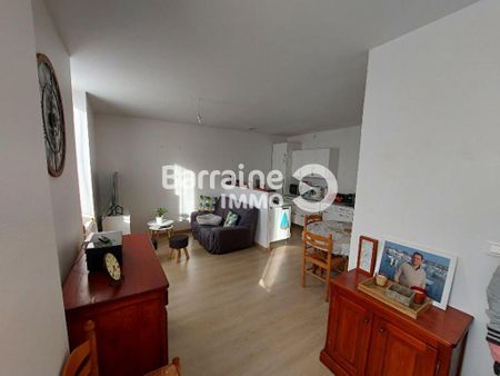 Location appartement à Saint-Pol-de-Léon, 2 pièces 41.83m² - Photo 3