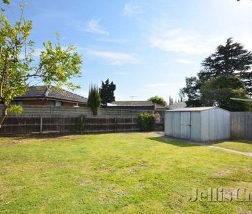 85 Carrick Drive, Gladstone Park - Photo 6
