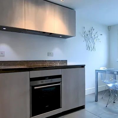 1 Bedroom 1 Bathroom - Photo 3