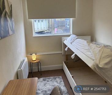 1 bedroom in a flat share to rent - Photo 6
