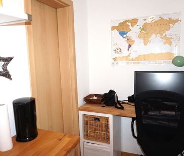Super Uni-Lage! Apartment mit Pantryküche, Terrasse und Weitblick - Foto 1