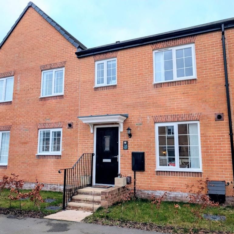 3 bedroom terraced house to rent - Photo 1