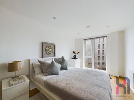 3 bedroom flat to rent - Photo 4