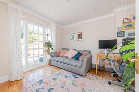 4 bedroom townhouse to rent - Photo 4