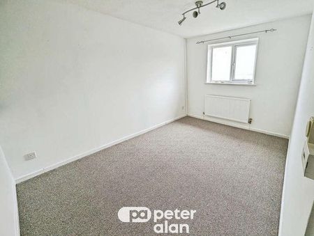 Waltwood Park Drive, Llanmartin, Newport, NP18 - Photo 3