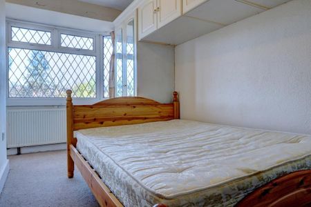 1 bedroom parking to rent - Photo 5