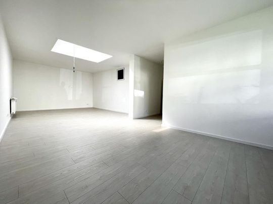 Genügend Platz für die gesamte Familie!5-Zimmer Wohnung in Davenstedt - Photo 1