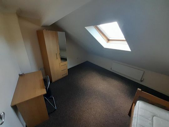 1 bedroom in a house share to rent - Photo 1
