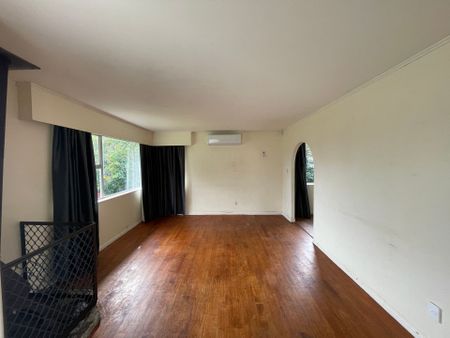 Massive in Manurewa - Photo 3