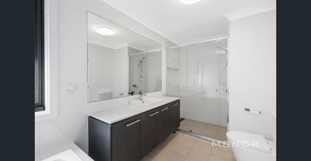 Modern Family Home with Luxury Inclusions in Kellyville! - Photo 4