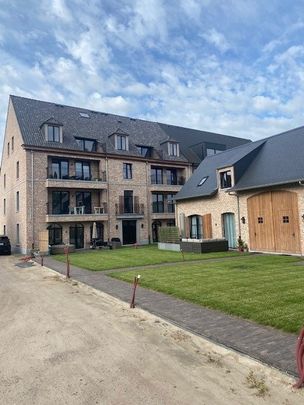 Luxueus recent nieuwbouwappartement met 2 slpks, terras en garage. - Foto 1