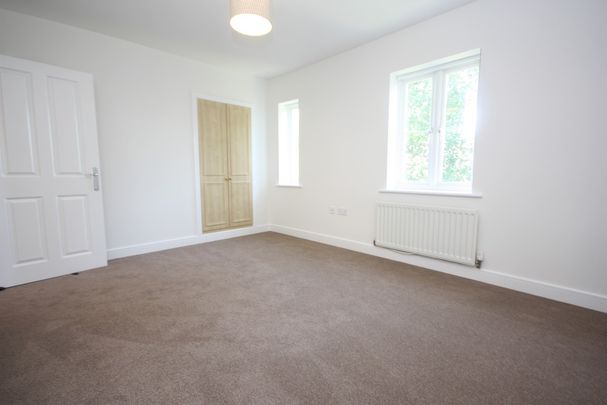 2 bed apartment to rent in Gras Lawn, Exeter, EX2 - Photo 1