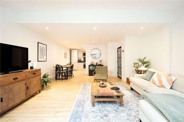 Earlsfield Road, London, SW18 - Photo 1