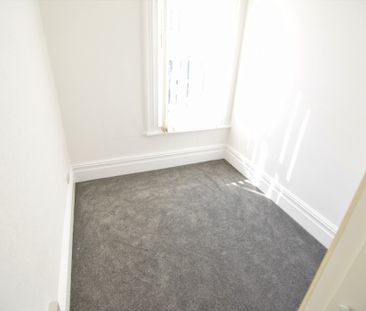 To Let 1 Bed Flat - Photo 3