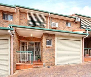 6/29 Halstead Street, Coorparoo QLD 4151 - Townhouse For Rent | Domain - Photo 1