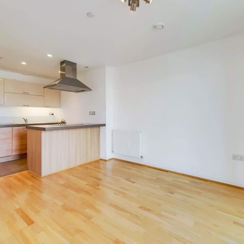 Harmony Place London SE8 - Photo 1