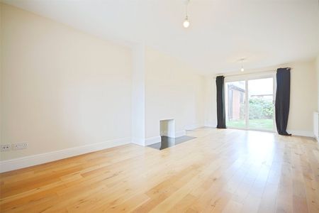 Westcotts Green, Warfield, Bracknell, RG42 - Photo 3