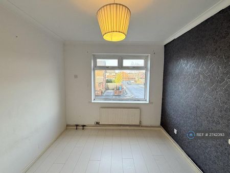 3 bedroom terraced house to rent - Photo 5