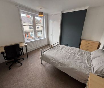 8 Bampton Street - No Deposit & 2 Bathrooms Loughborough - Photo 2