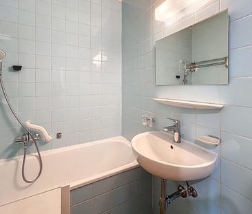 Appartement de 3 pièces au 6ème étage avec en sus un box à CHF 200.... - Photo 5