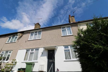 3 bedroom terraced house to rent - Photo 2