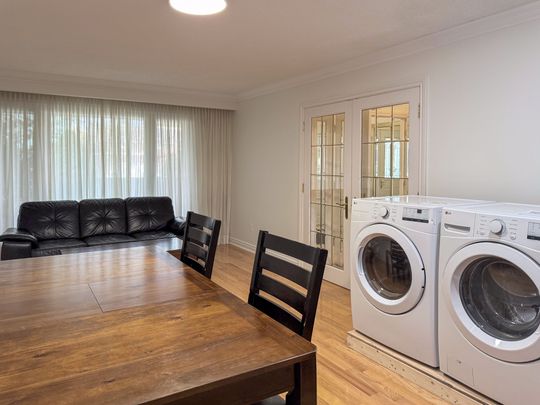 For Lease - 1759 Sherwood Forrest Circle Unit# Unit 1, Mississauga, Ontario - Photo 1