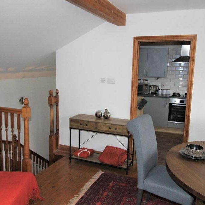 2 bedroom maisonette to rent - Photo 1