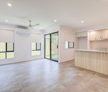 Modern 3 Bedroom Duplex! - Photo 1