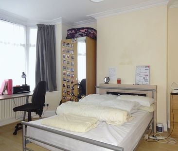 Rolleston Drive Lenton, Nottingham - Photo 3