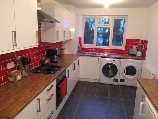4 bedroom house to rent - Photo 1