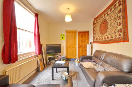 5 bedroom house to rent - Photo 2