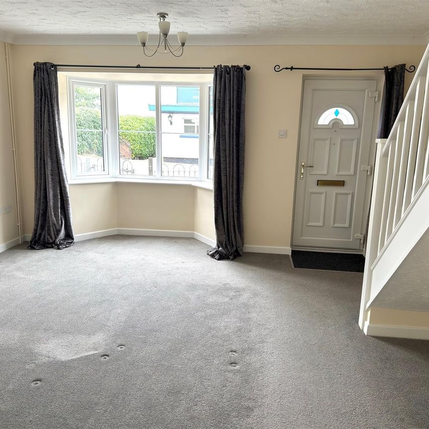 Commodore Road Oulton Broad, Lowestoft - Photo 1