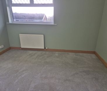 Heather Close, Runcorn, Beechwood - Photo 3